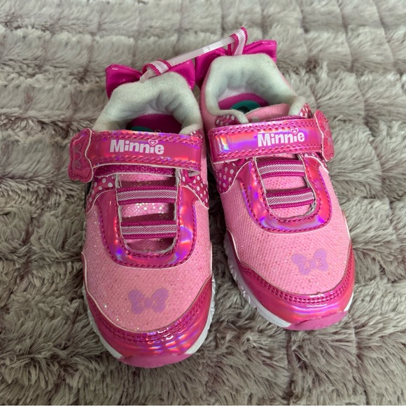Disney Minnie Mouse Light Up Sneakers Size 8 - Picture 2 of 6